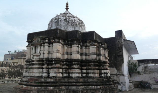 Panchshivkund-Temple-Varun-Shiv-Kapur-Flickr-Creative-commons